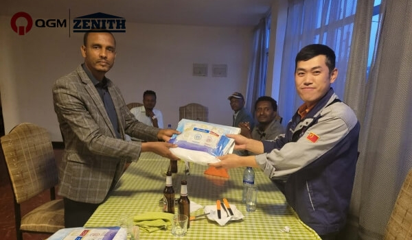 Nová výrobná linka stroja na výrobu blokov QGM QT6 dokončená v Nekemte na povojnovú rekonštrukciu.